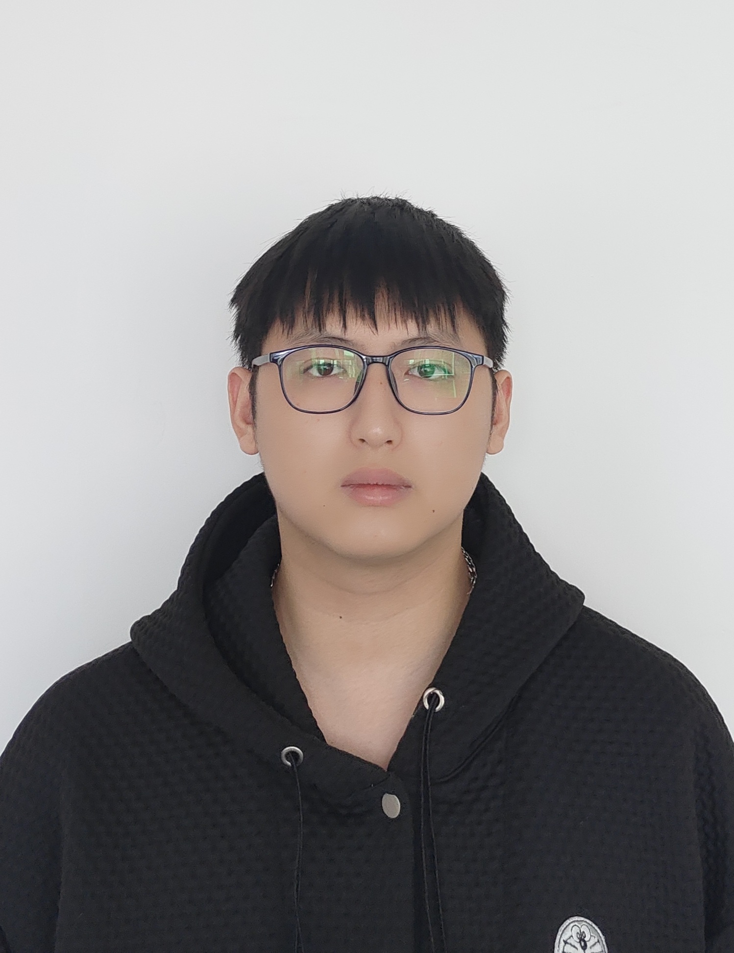 宏伟照片(1).jpg